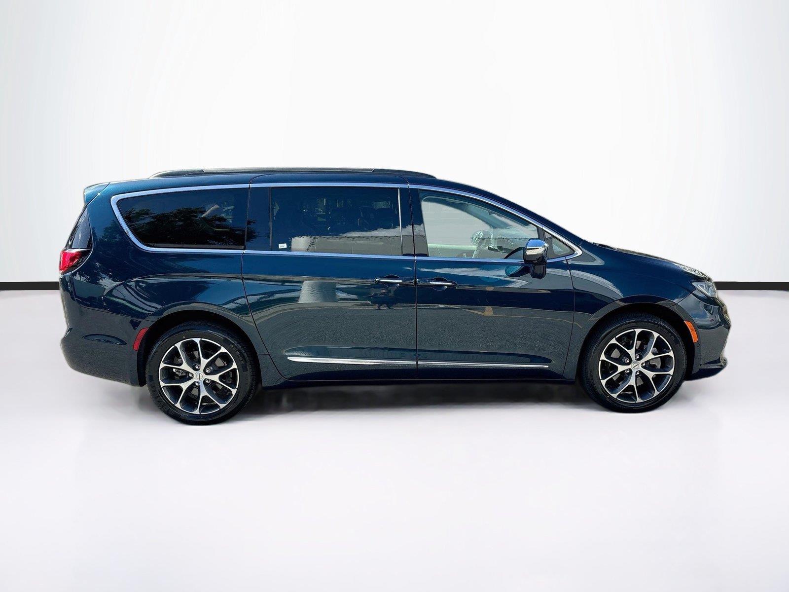 2022 Chrysler Pacifica Limited