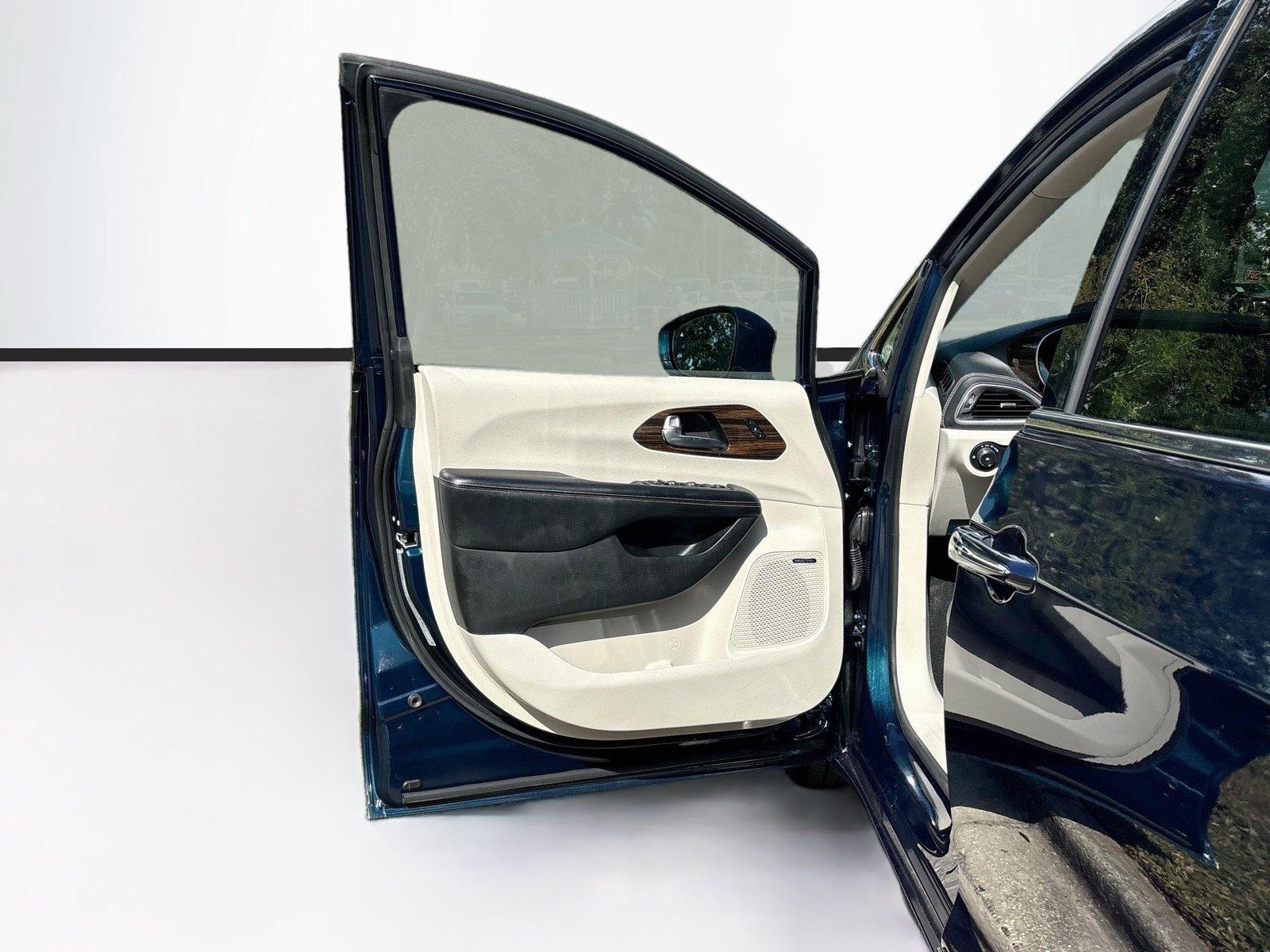 2022 Chrysler Pacifica Limited