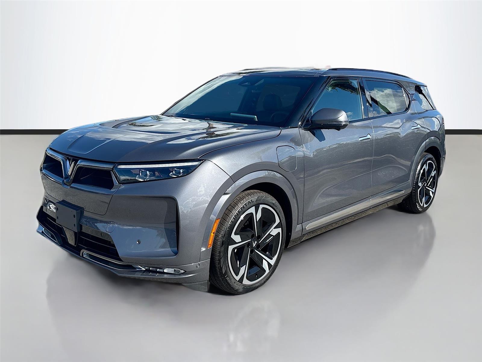 2024 VinFast VF 9 Plus