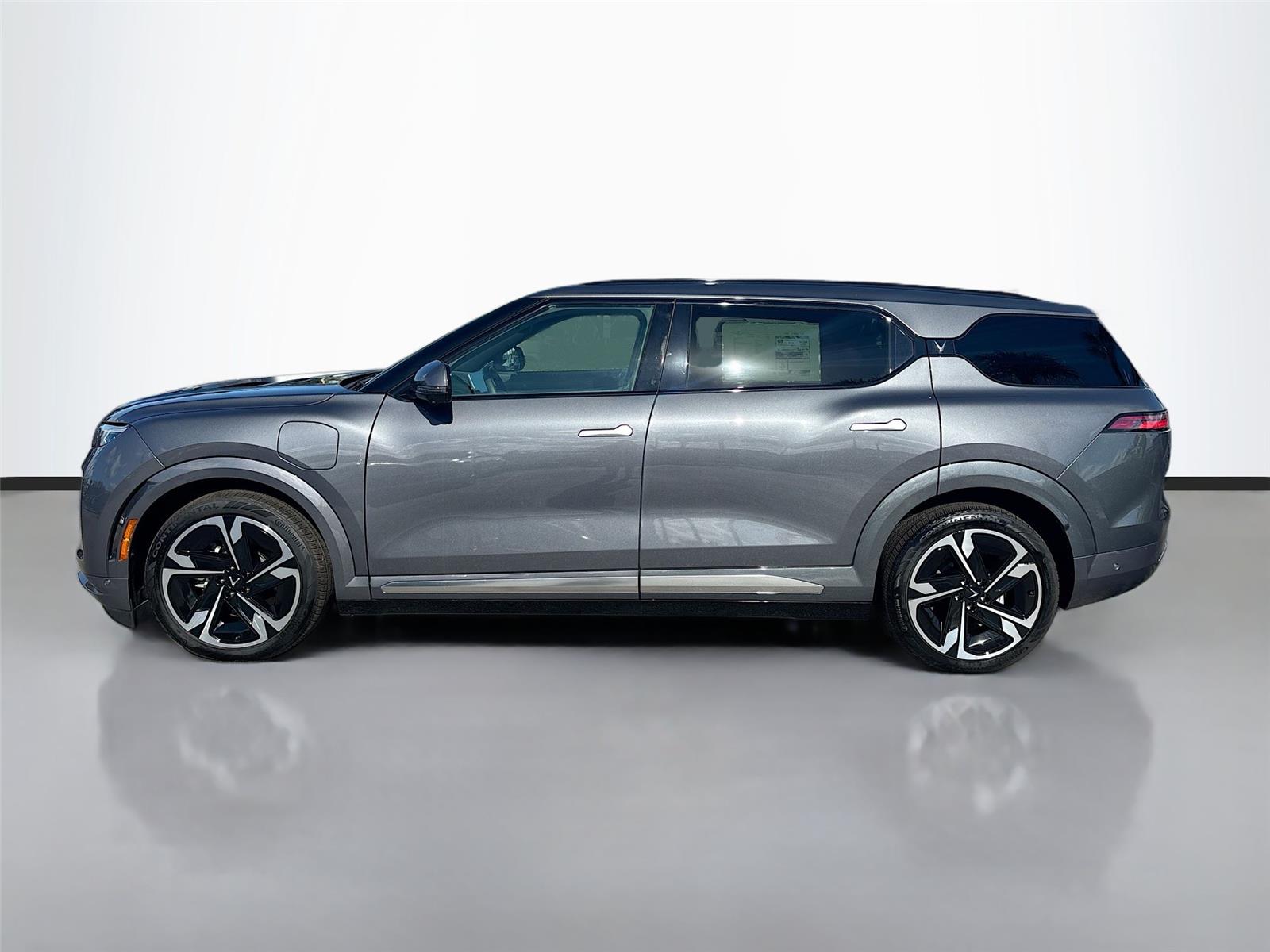 2024 VinFast VF 9 Plus