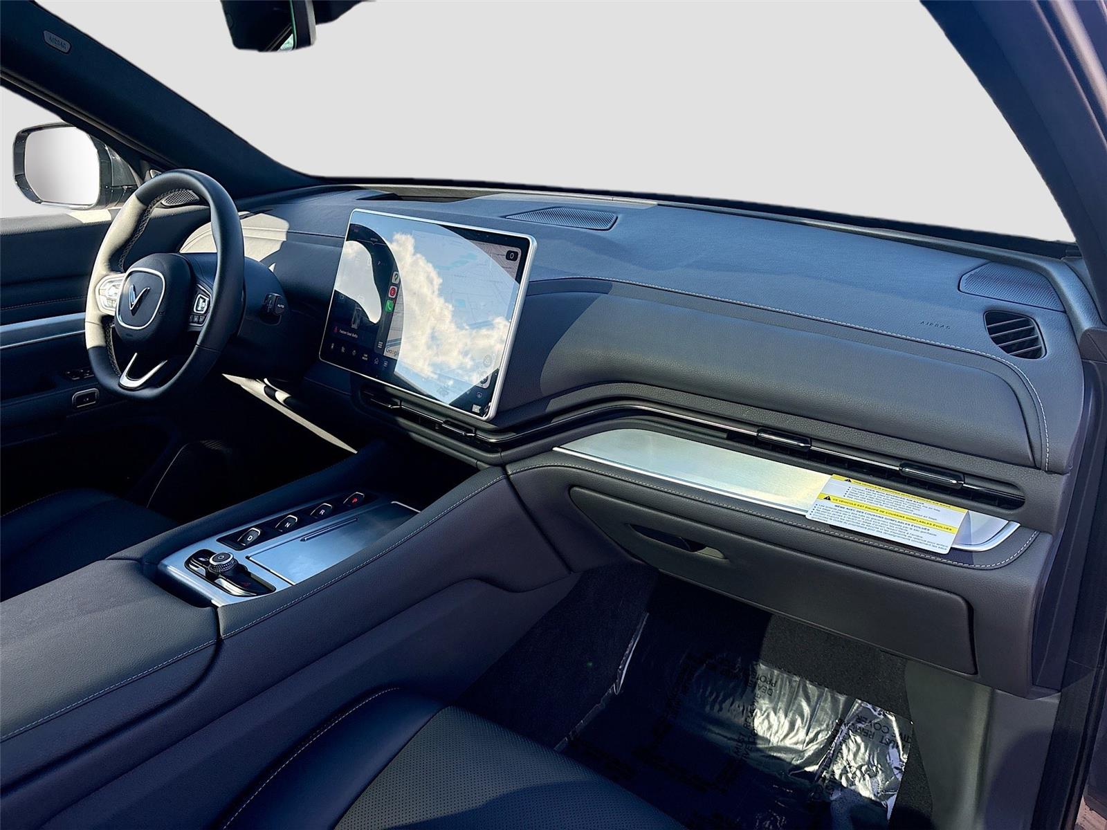 2024 VinFast VF 9 Plus