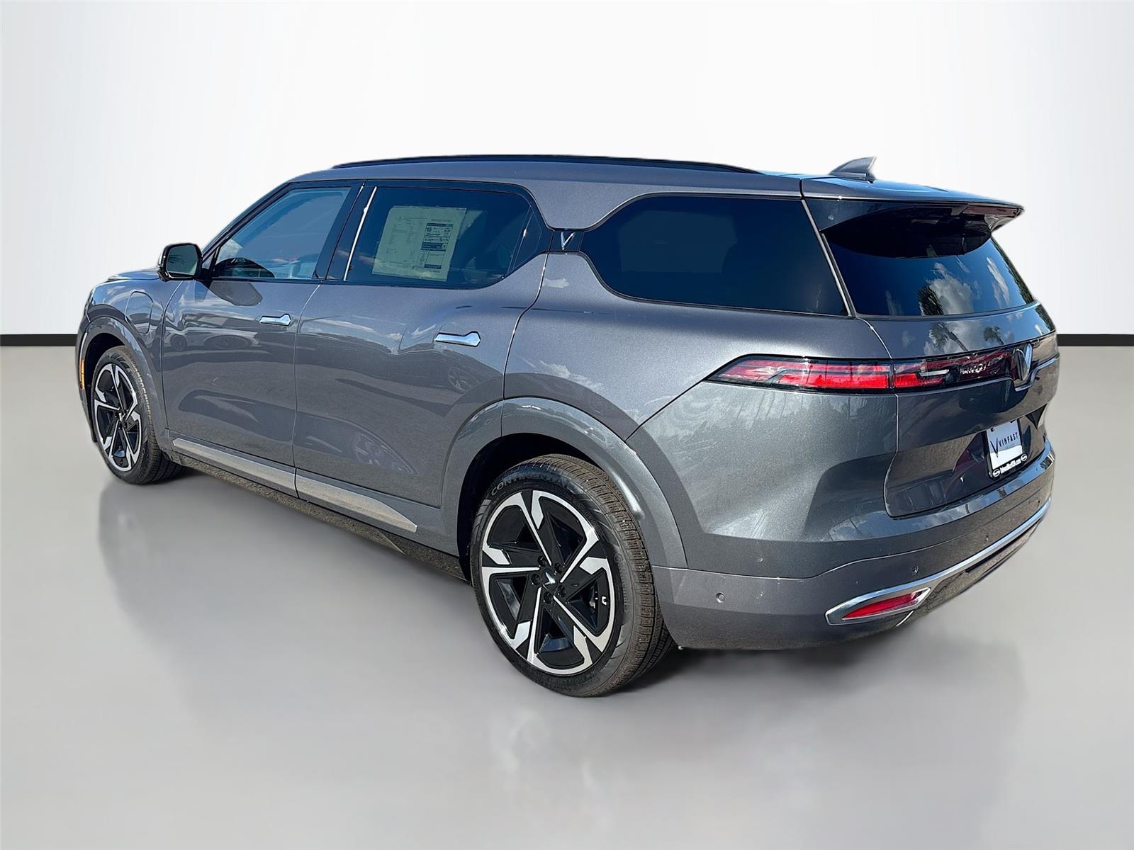 2024 VinFast VF 9 Plus