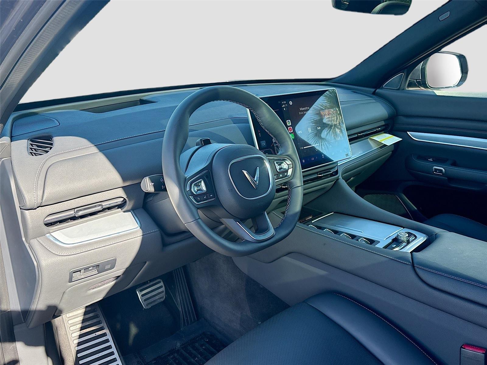 2024 VinFast VF 9 Plus