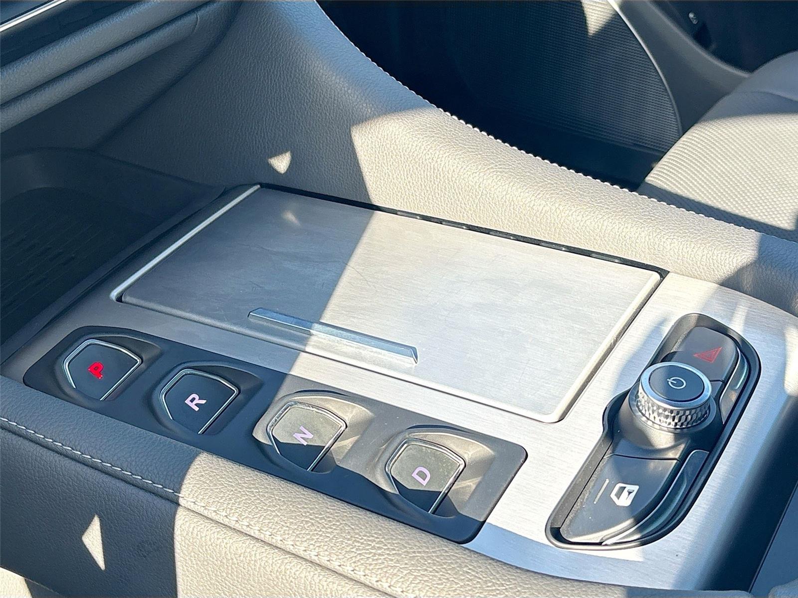 2024 VinFast VF 9 Plus