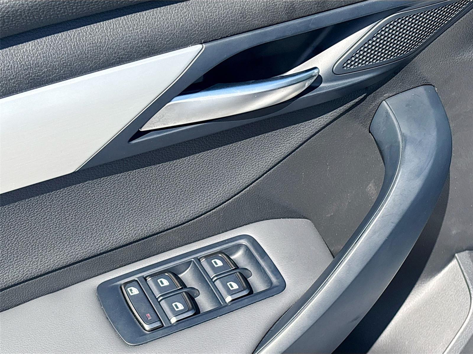 2025 VinFast VF 8 Plus