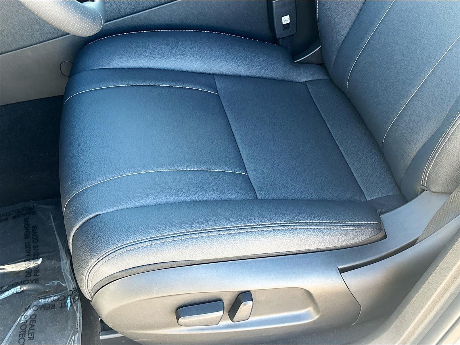 2025 VinFast VF 8 Eco