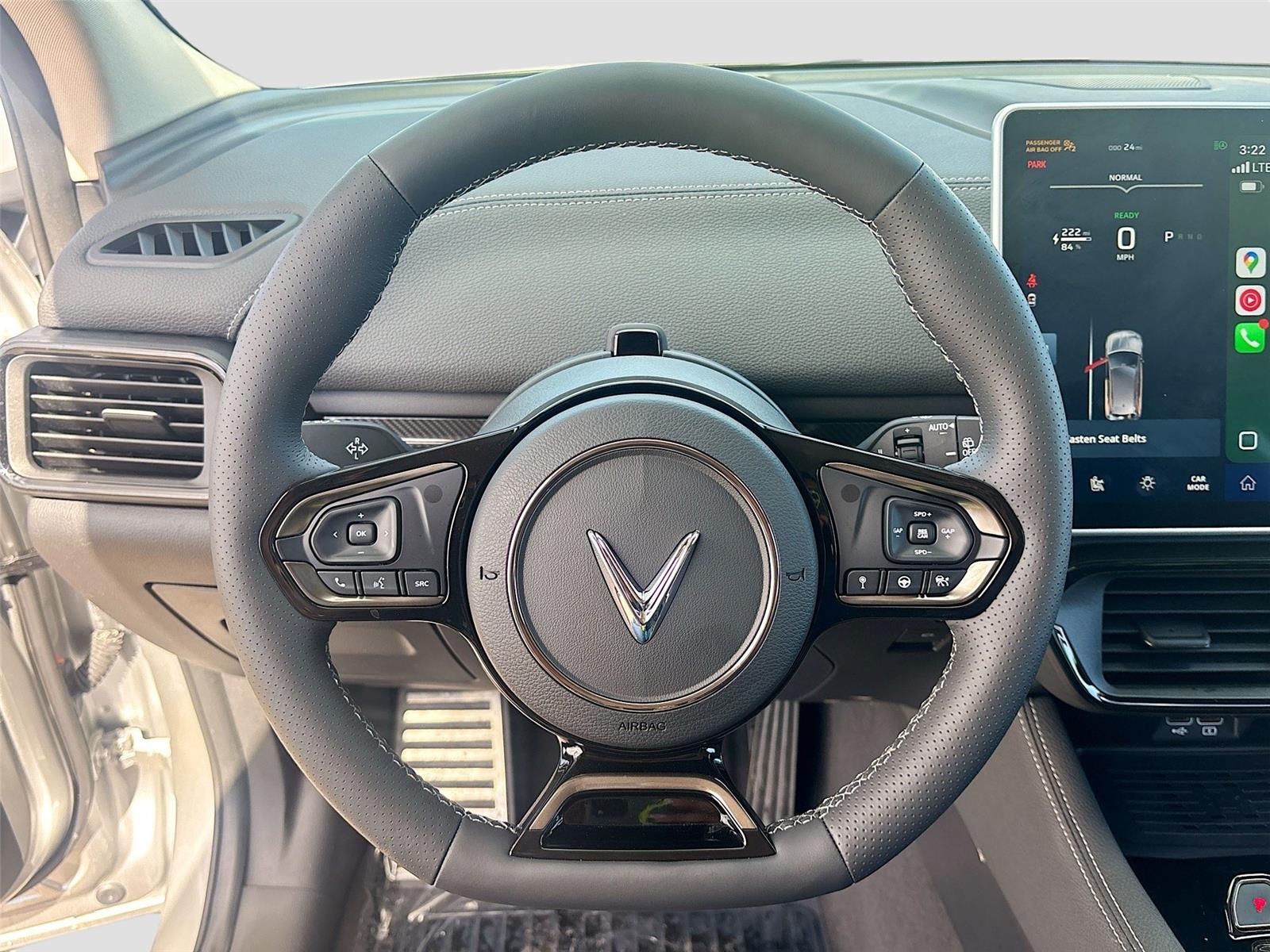 2025 VinFast VF 8 Eco