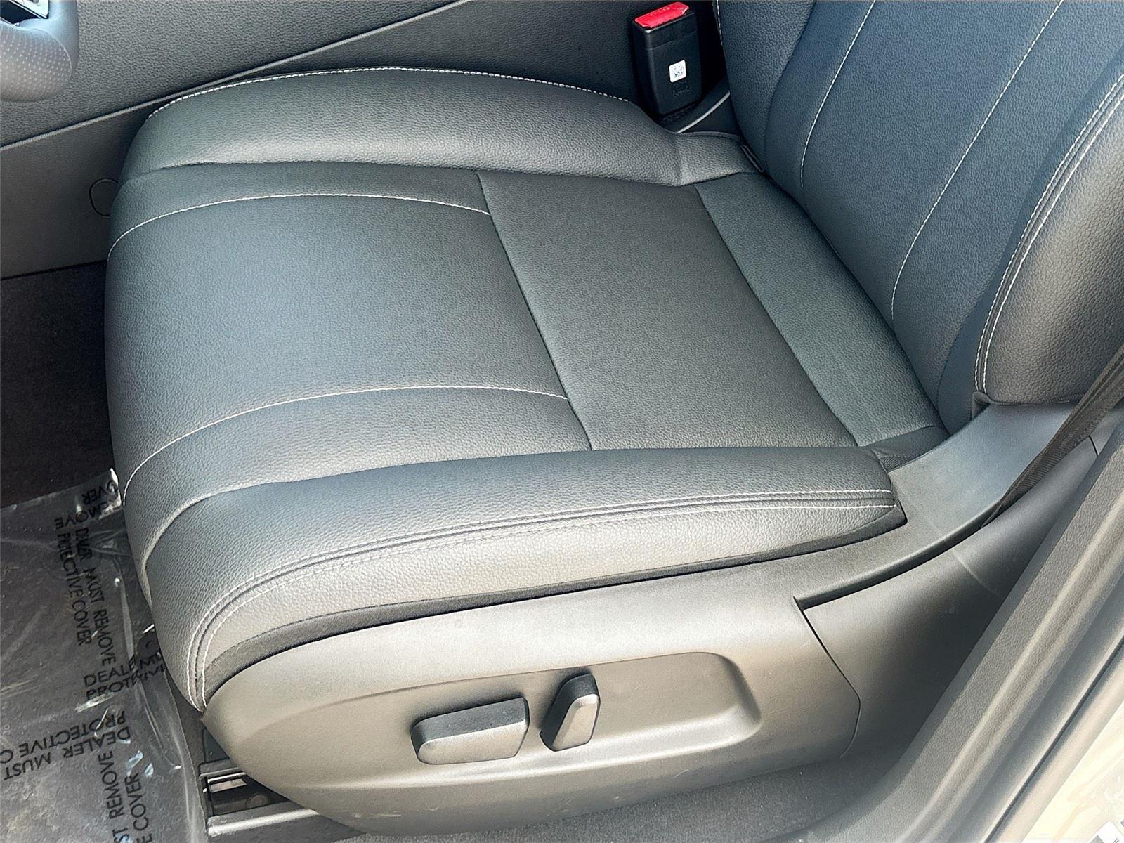 2025 VinFast VF 8 Eco