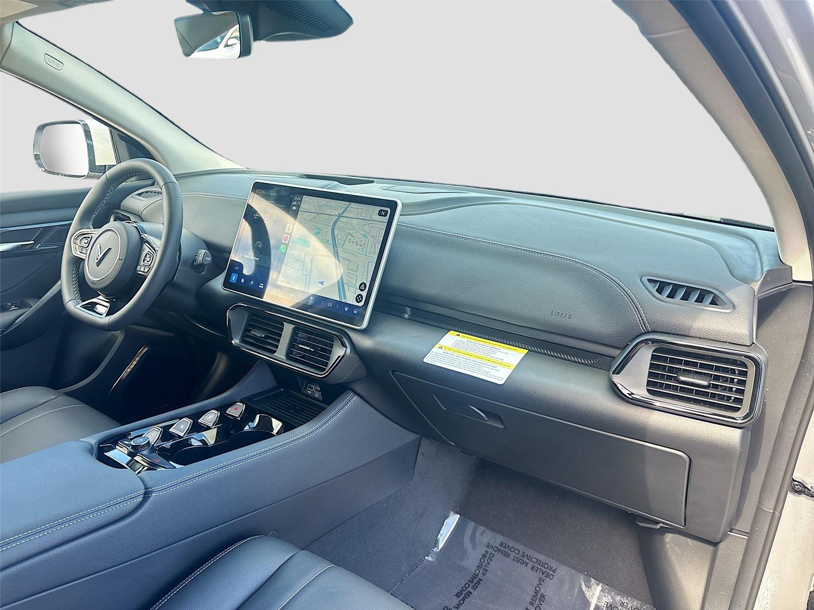 2025 VinFast VF 8 Eco