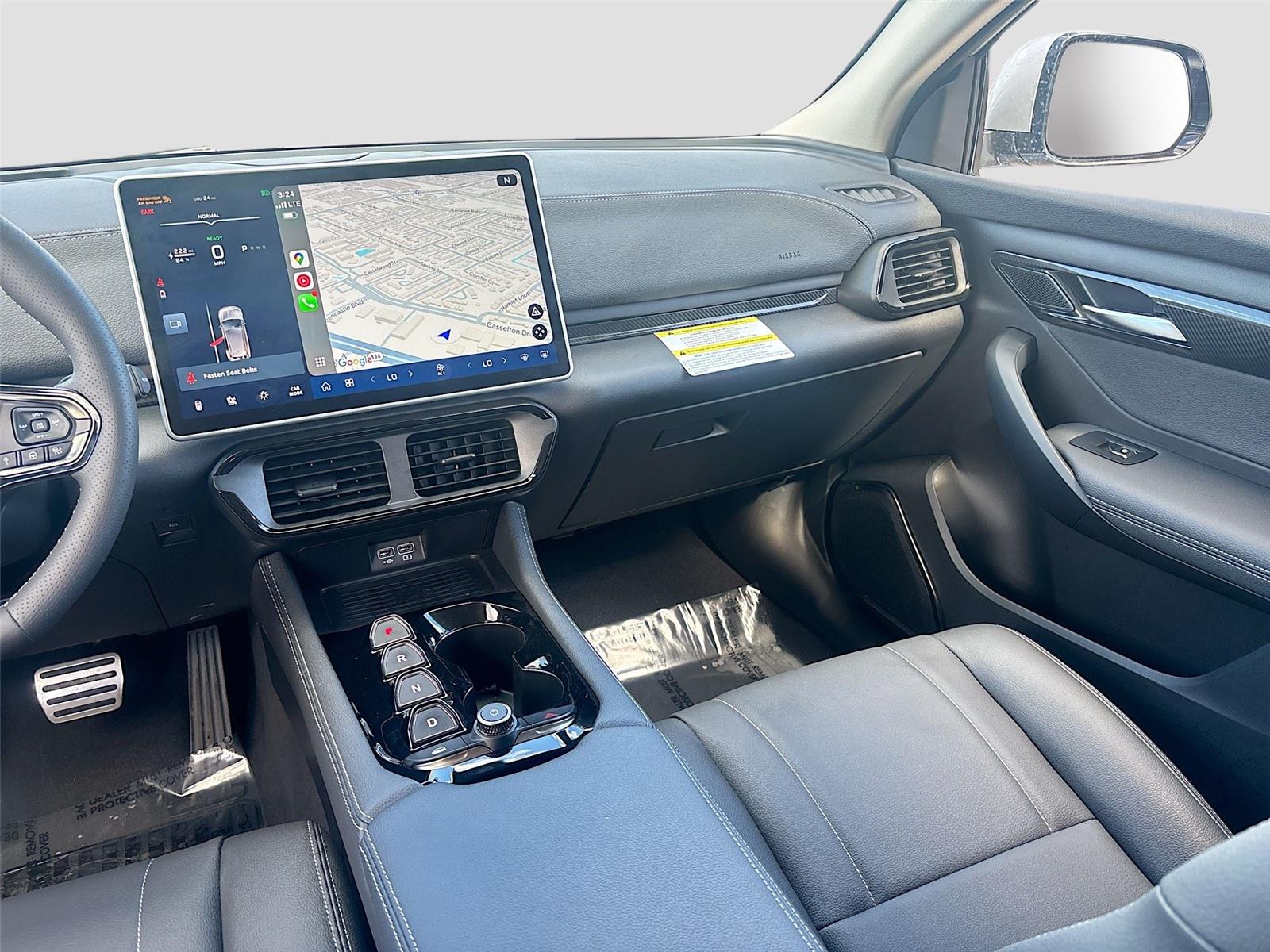 2025 VinFast VF 8 Eco