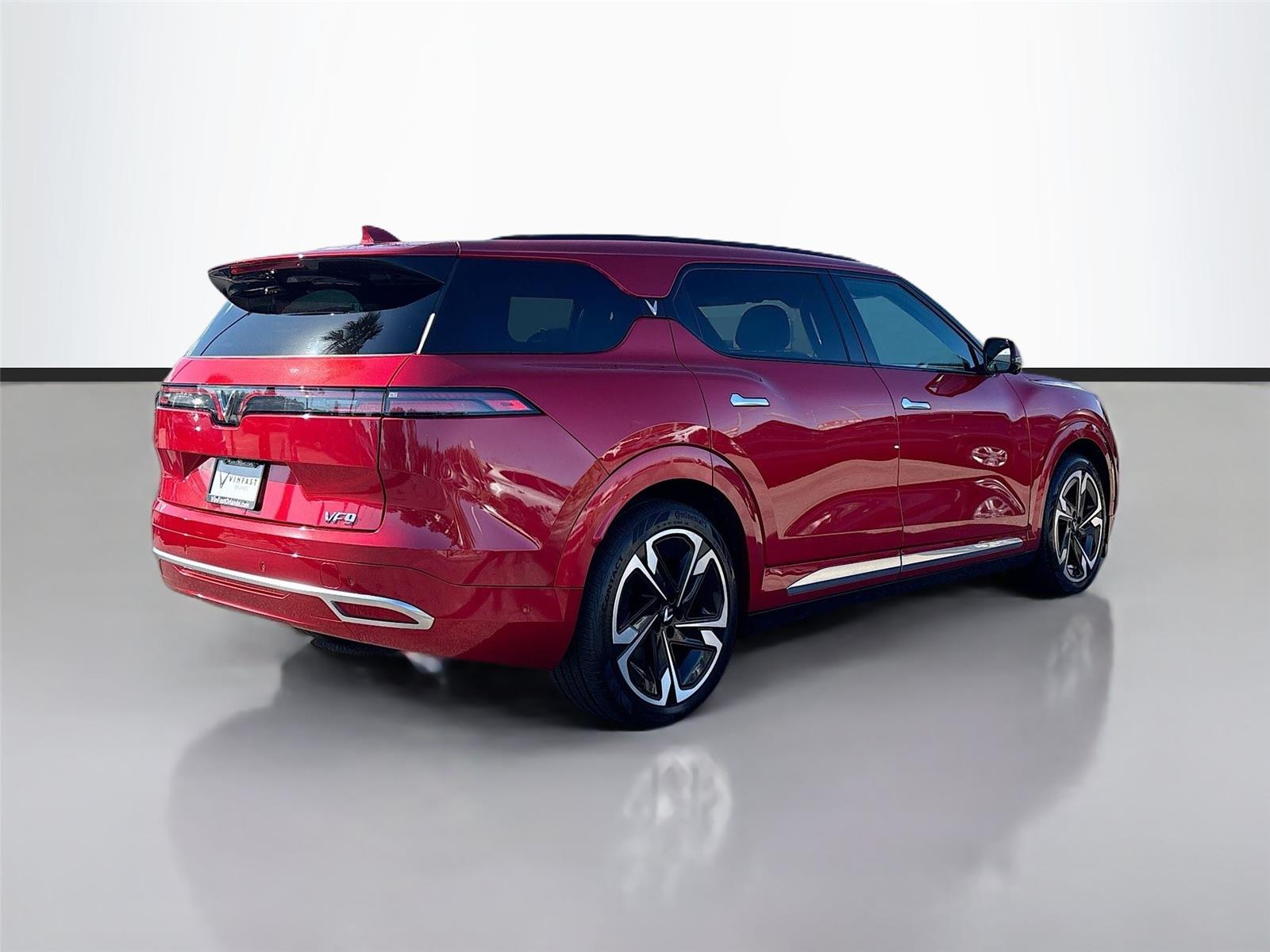 2024 VinFast VF 9 Plus