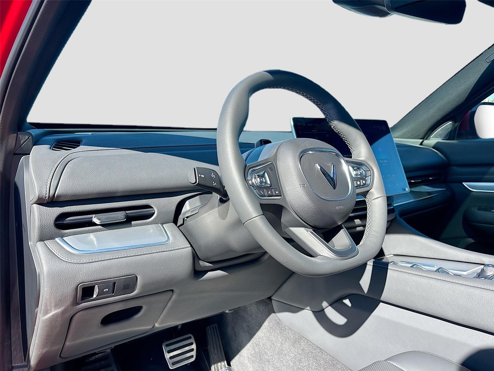 2024 VinFast VF 9 Plus