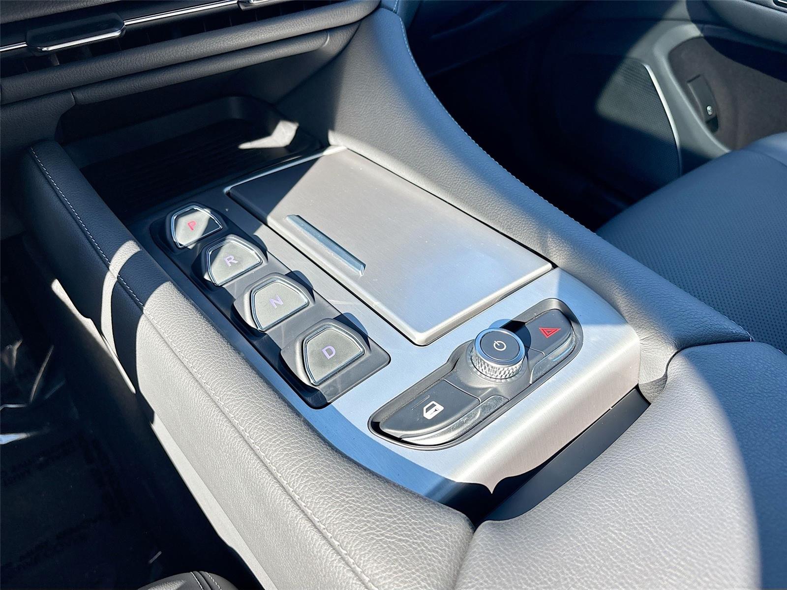 2024 VinFast VF 9 Plus