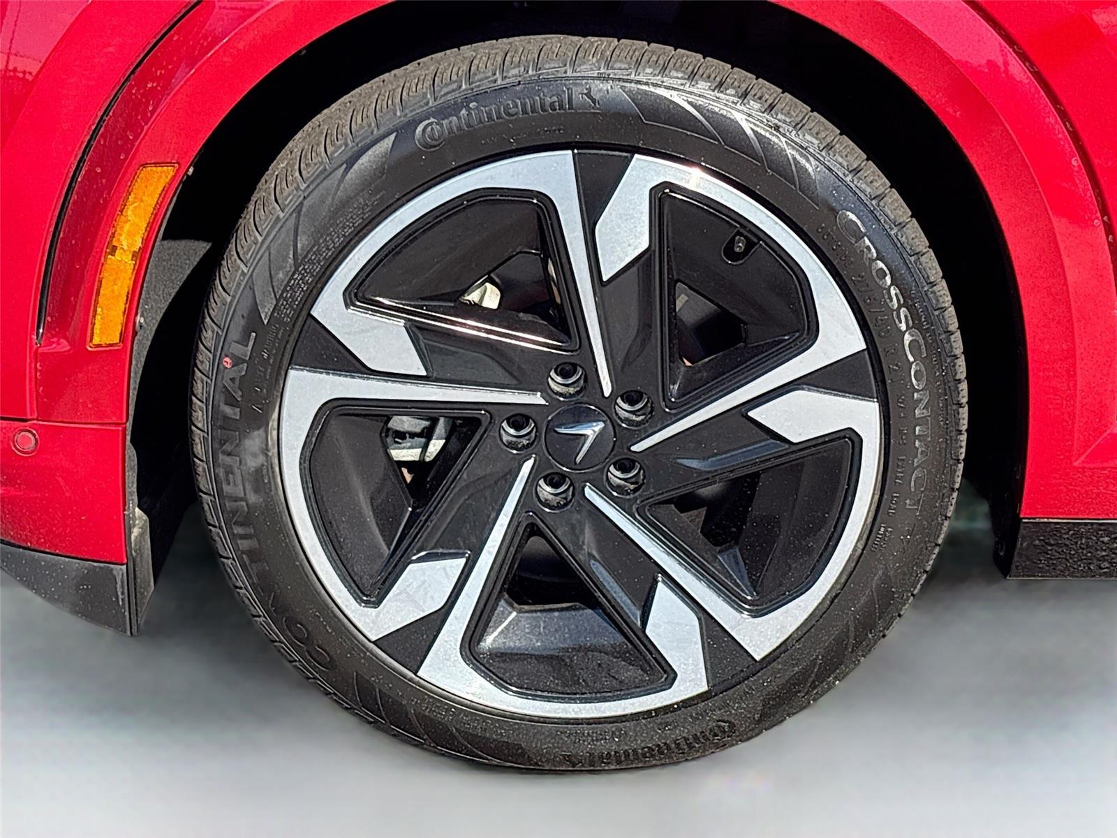 2024 VinFast VF 9 Plus