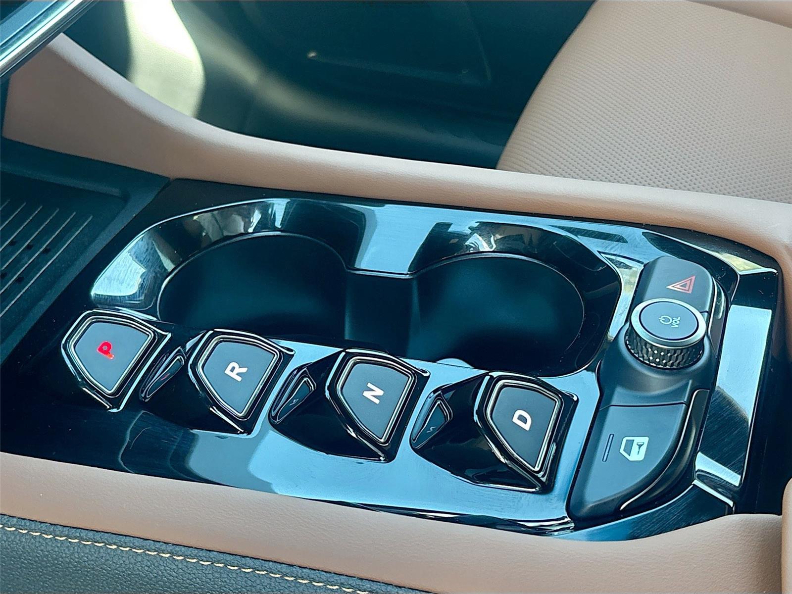 2025 VinFast VF 8 Plus