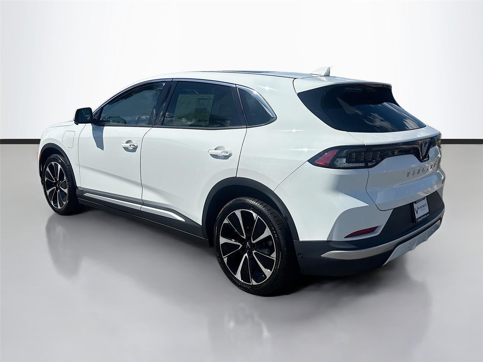 2025 VinFast VF 8 Plus