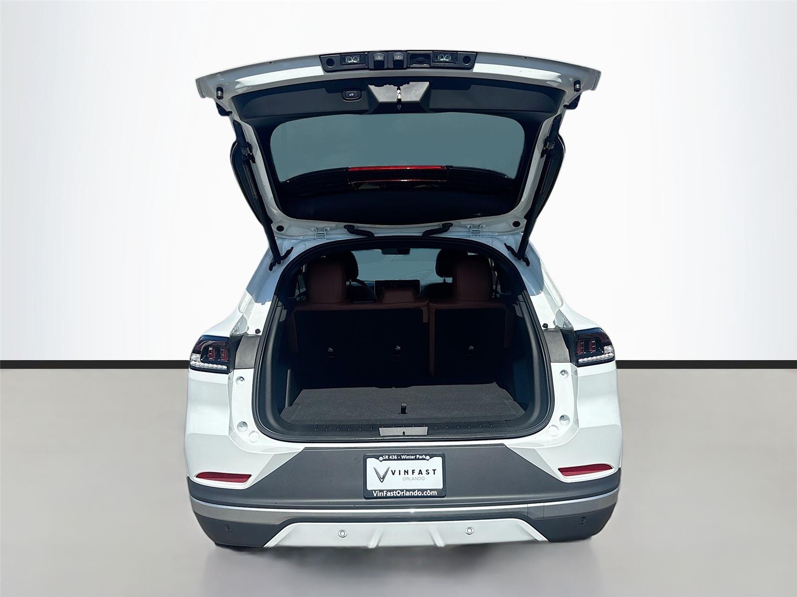 2025 VinFast VF 8 Plus