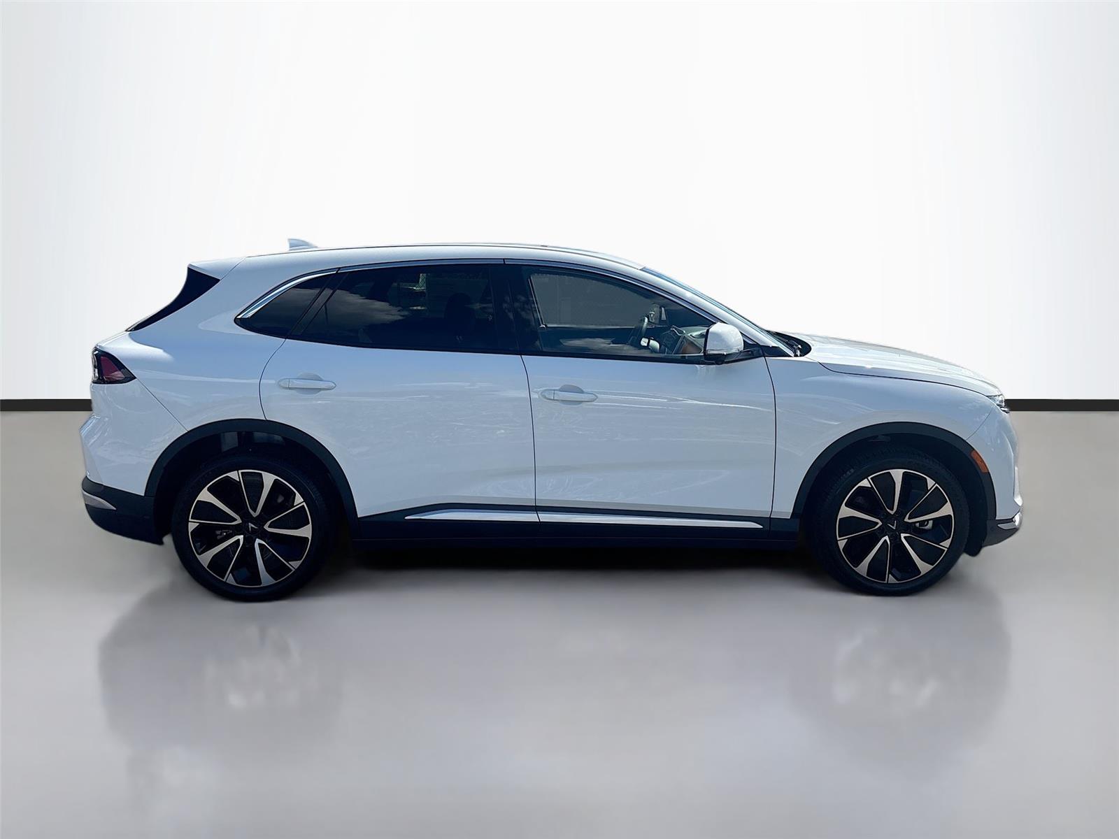 2025 VinFast VF 8 Plus