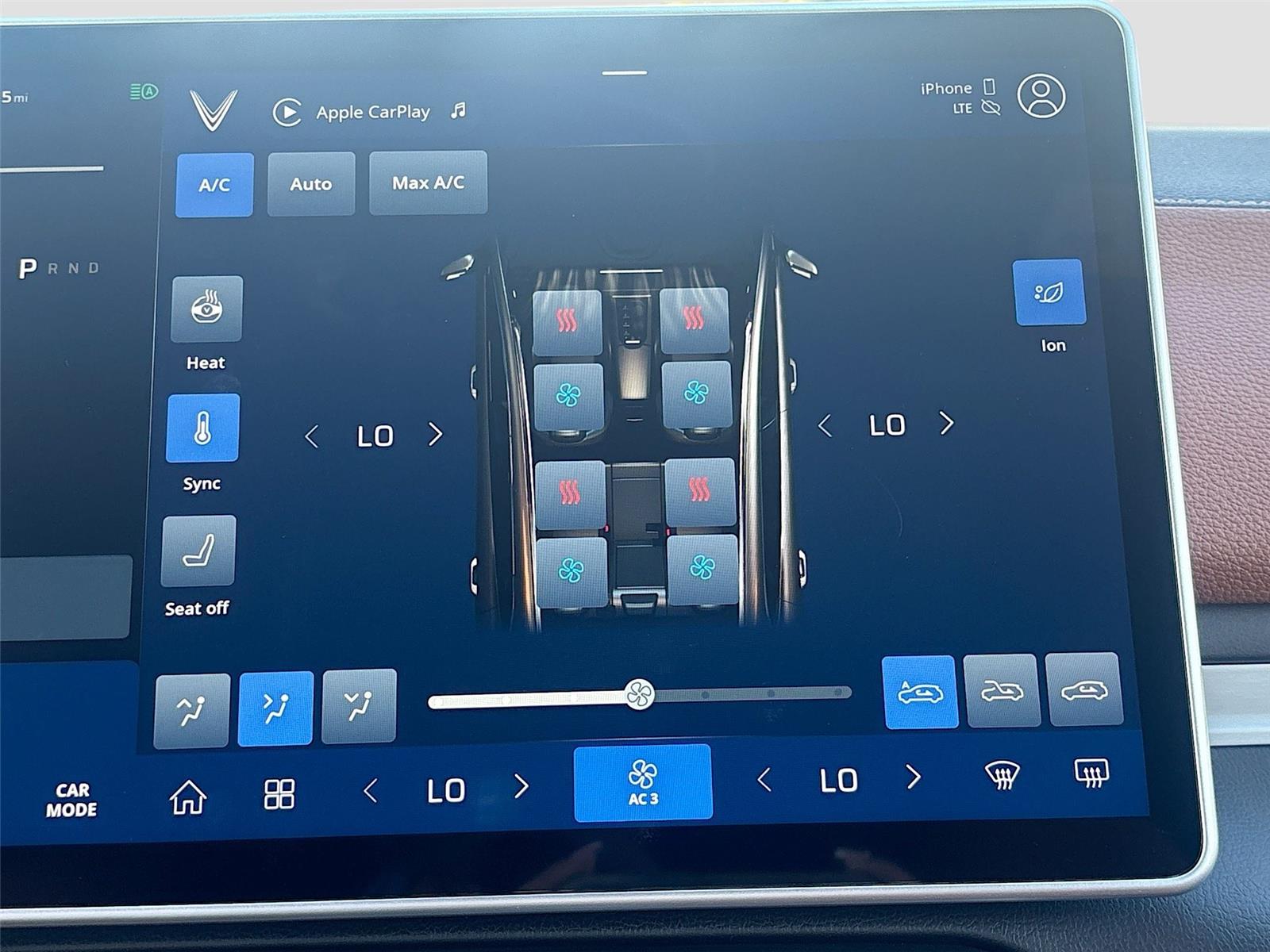 2025 VinFast VF 8 Plus