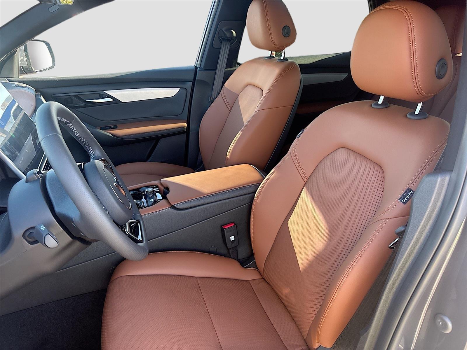 2025 VinFast VF 8 Plus