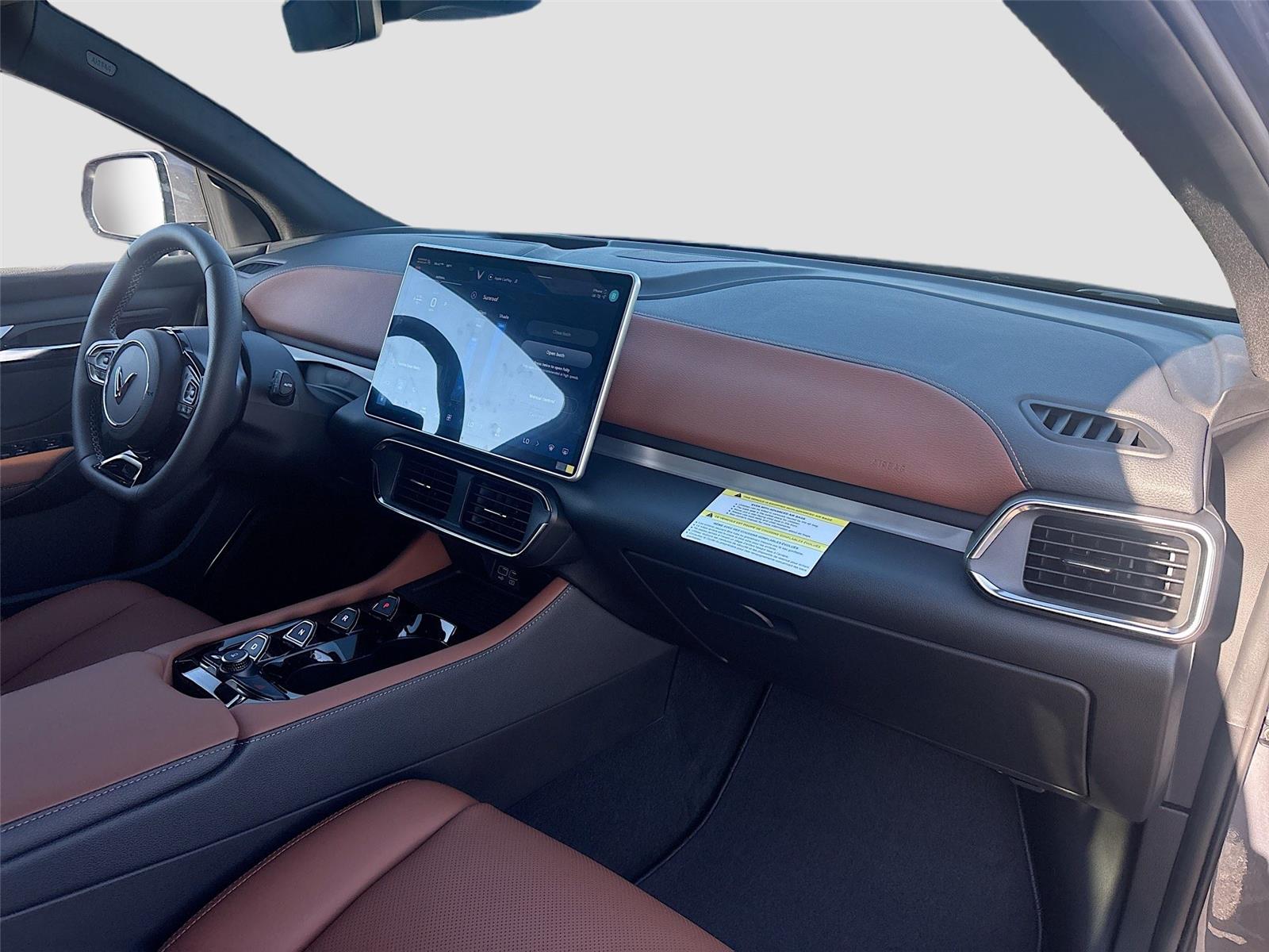 2025 VinFast VF 8 Plus