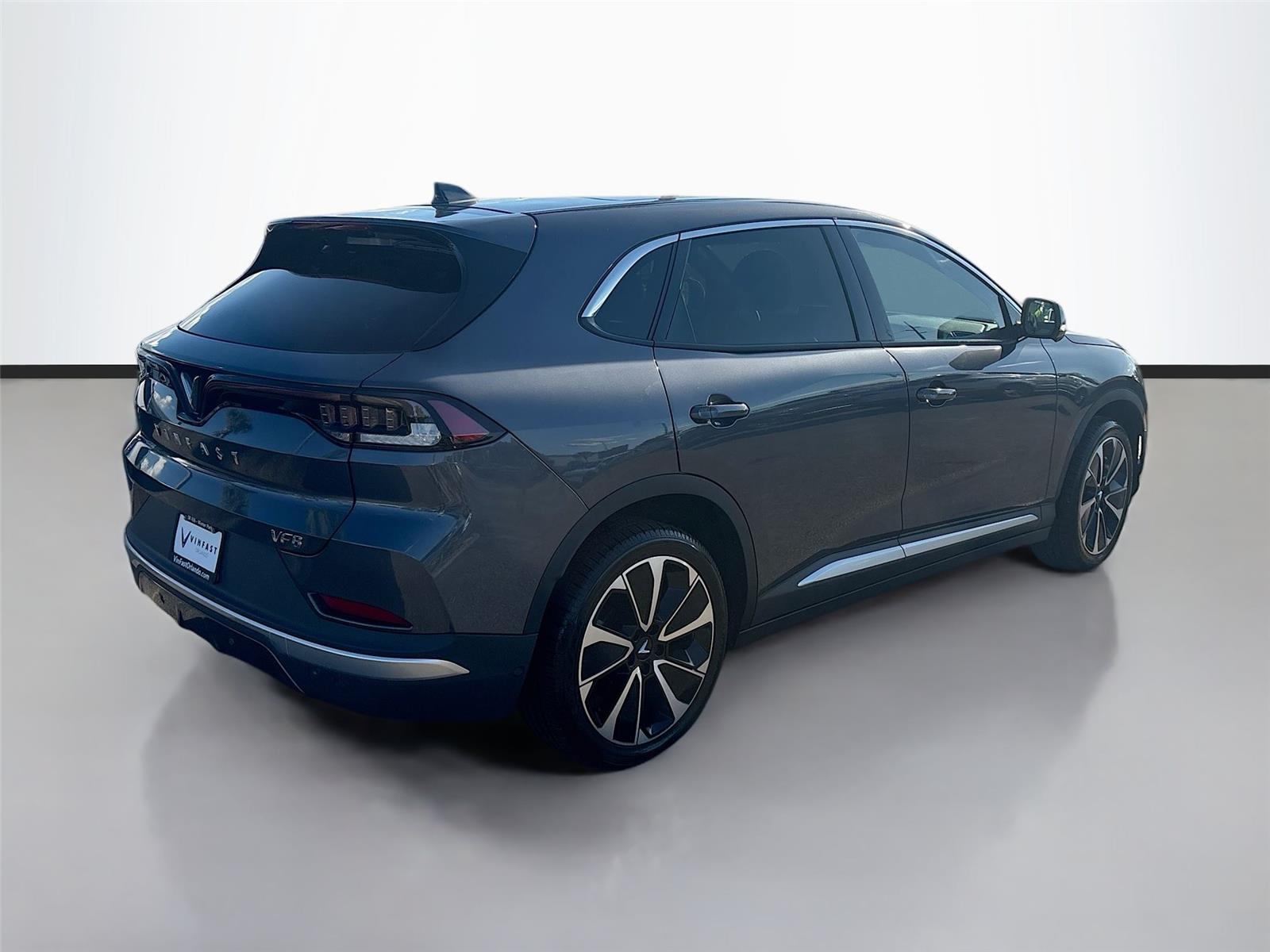 2025 VinFast VF 8 Plus