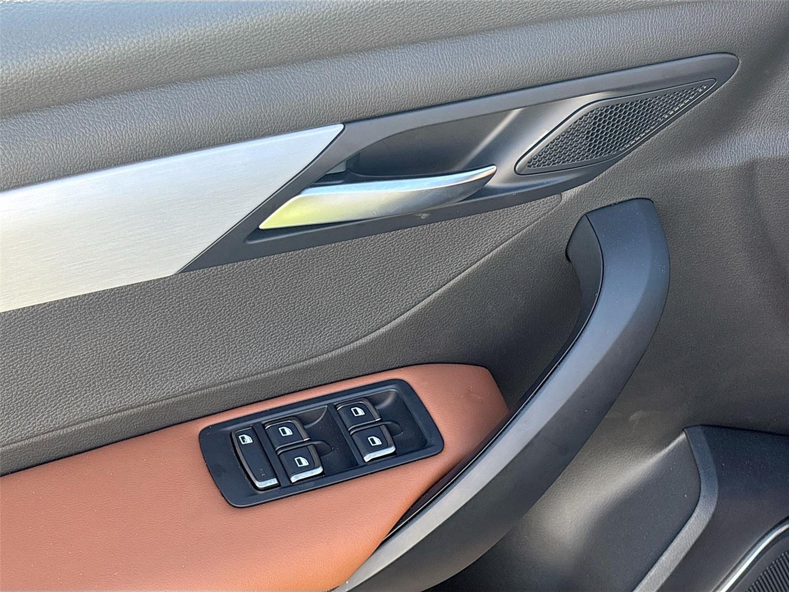 2025 VinFast VF 8 Plus