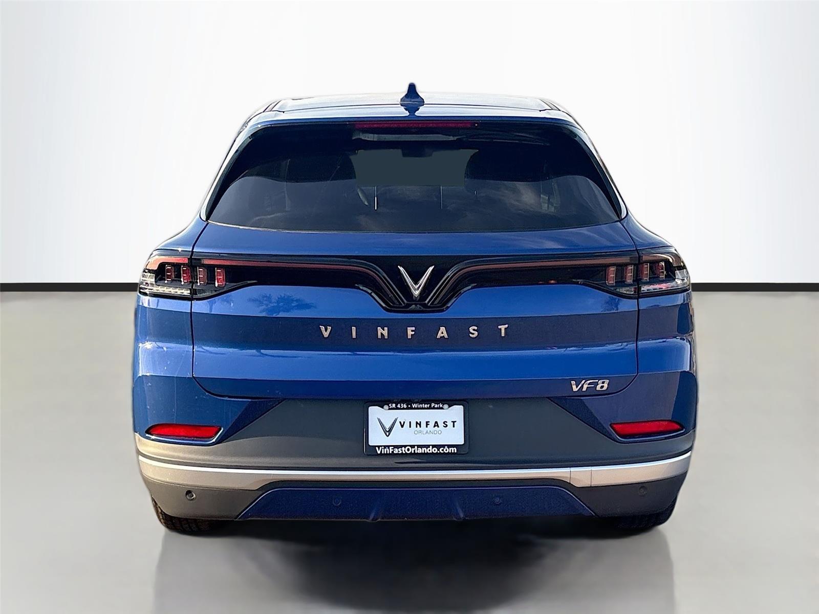 2025 VinFast VF 8 Eco