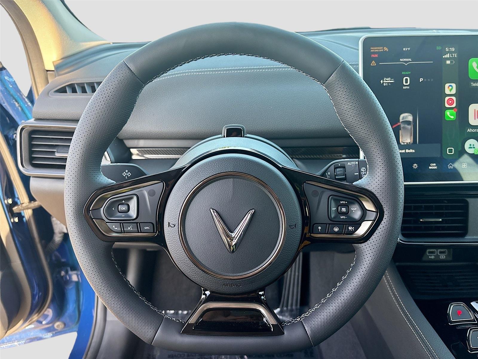 2025 VinFast VF 8 Eco