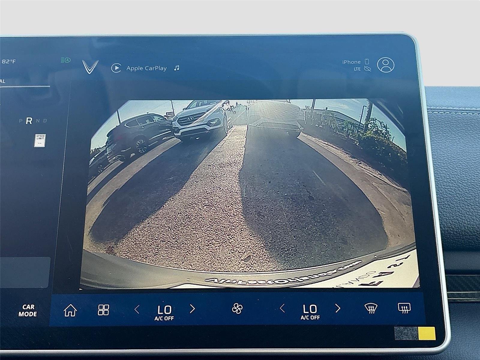 2025 VinFast VF 8 Eco