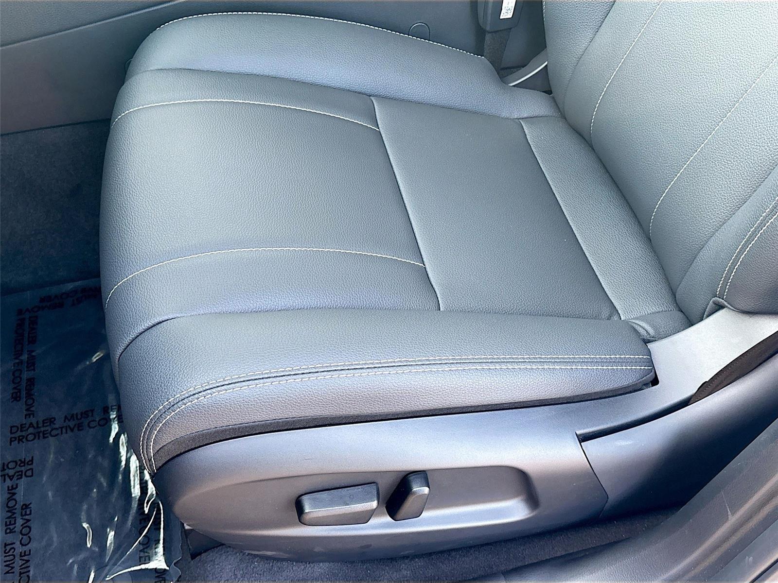 2025 VinFast VF 8 Eco