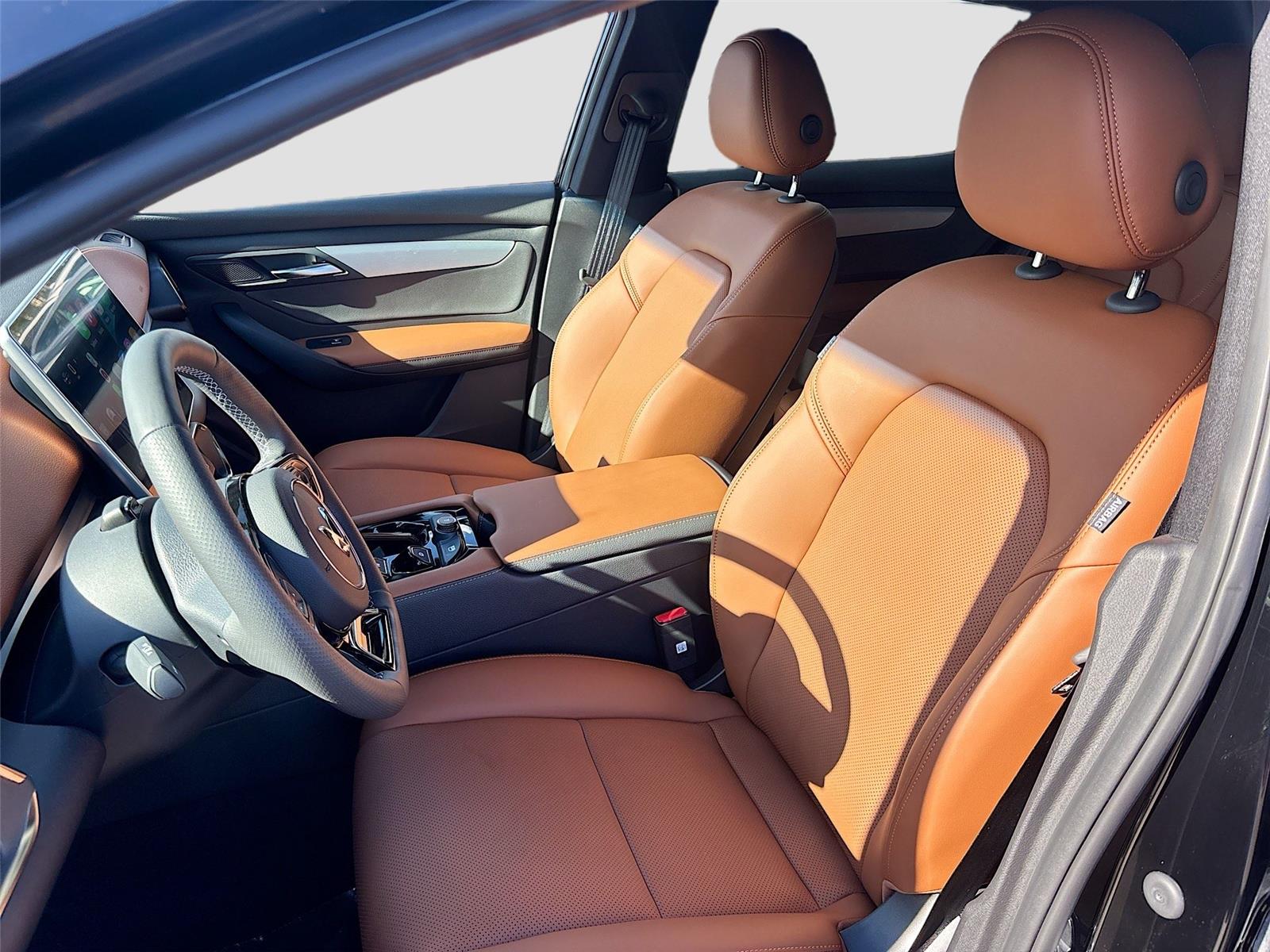 2025 VinFast VF 8 Plus