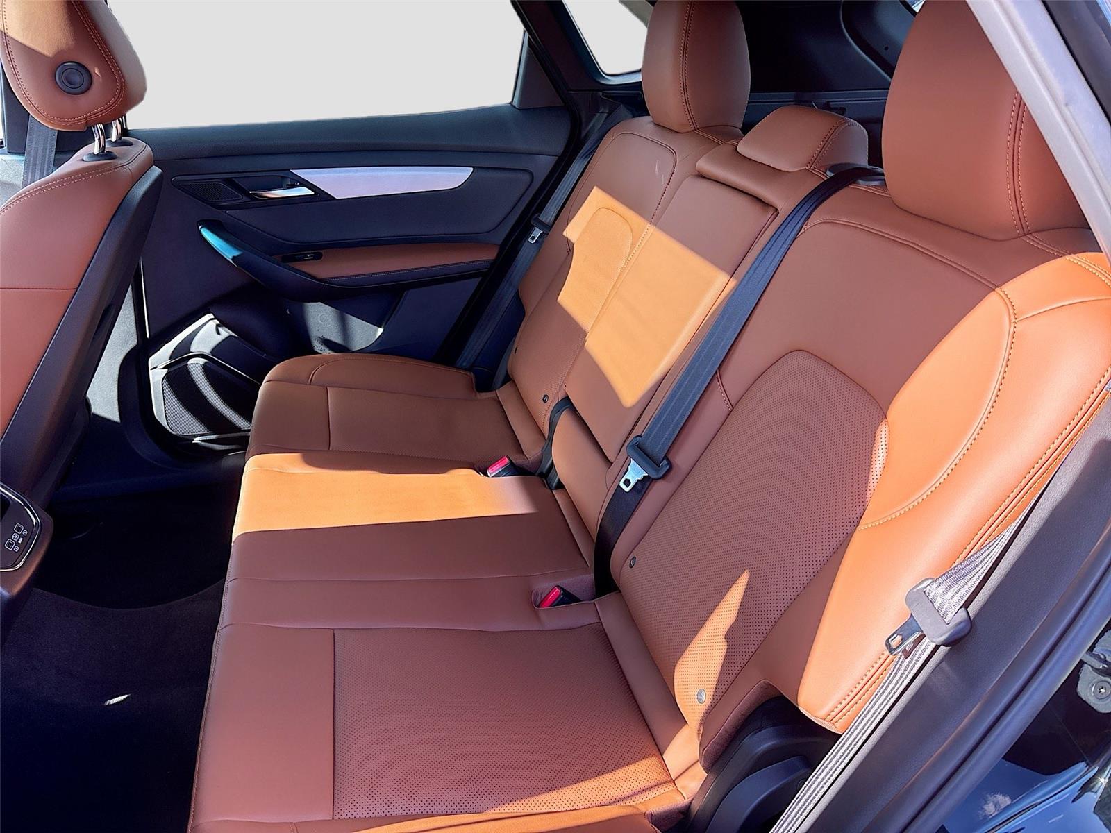 2025 VinFast VF 8 Plus