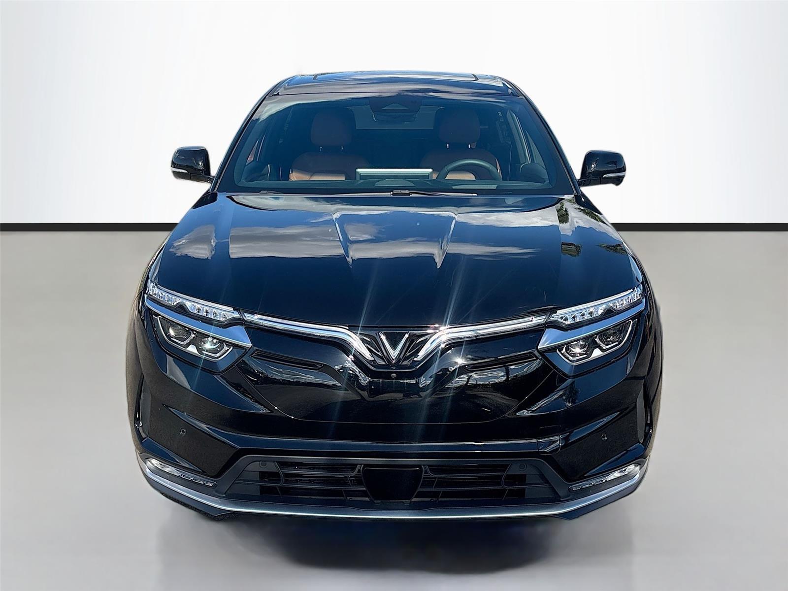 2025 VinFast VF 8 Plus