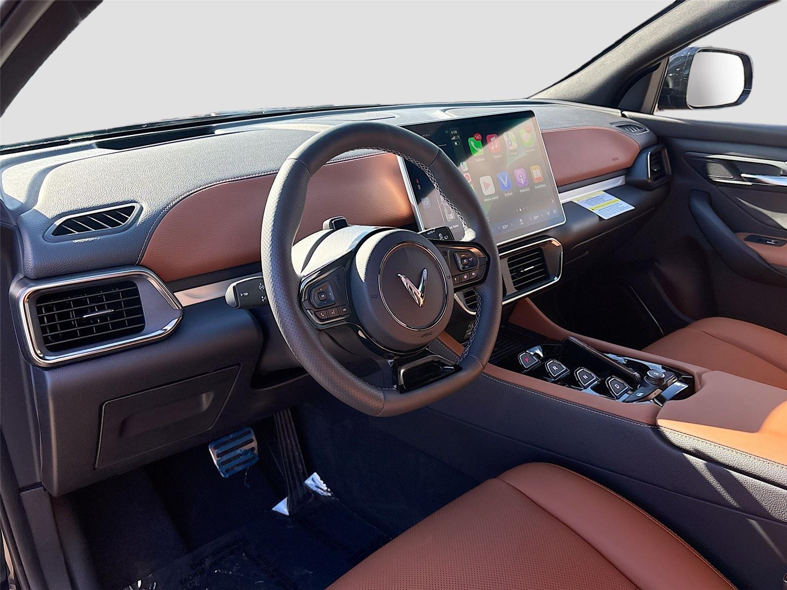 2025 VinFast VF 8 Plus