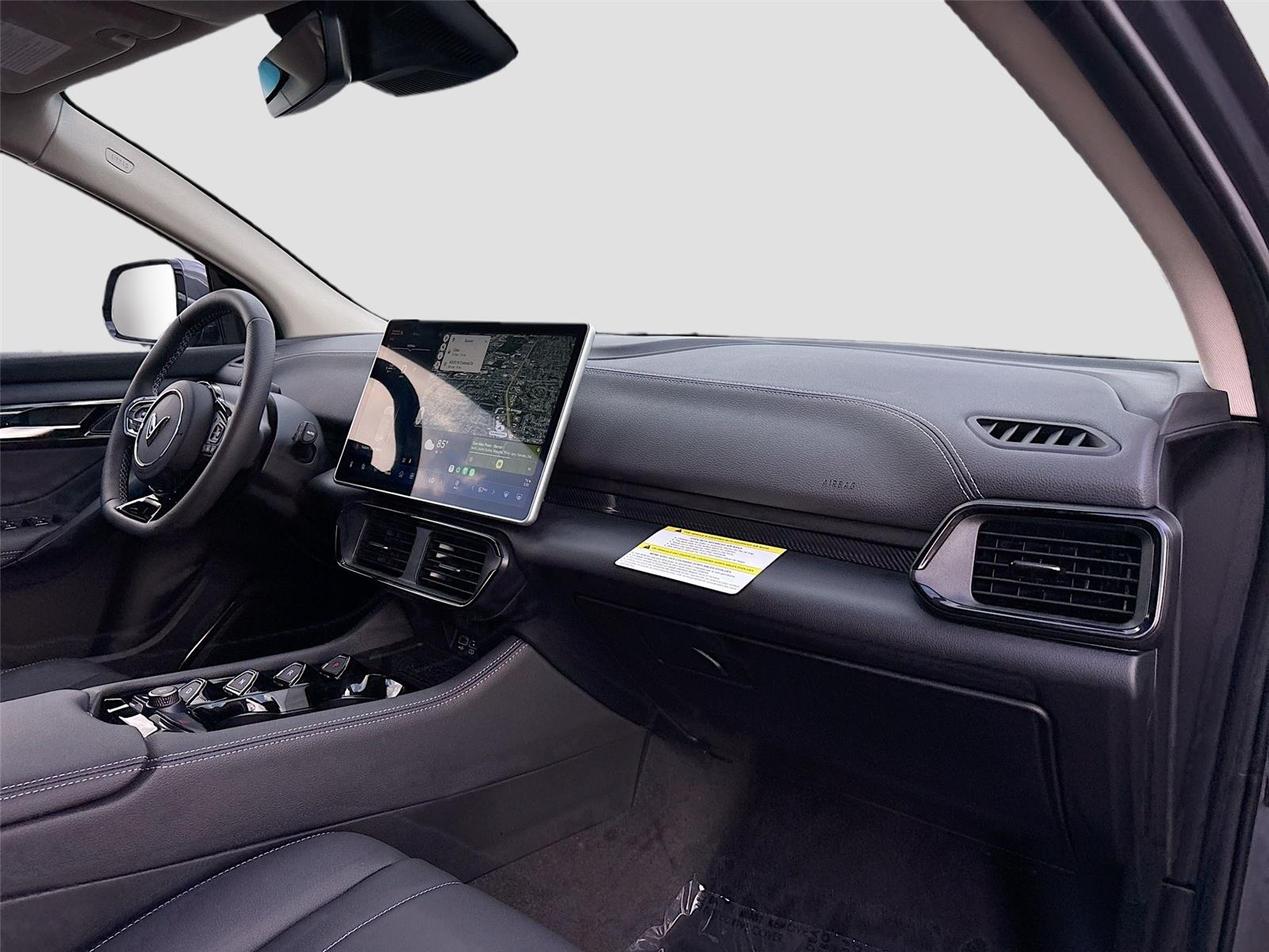 2025 VinFast VF 8 Eco