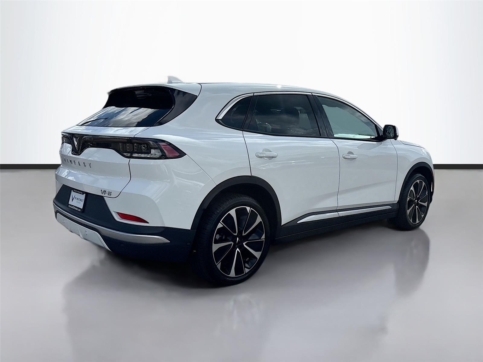 2025 VinFast VF 8 Plus