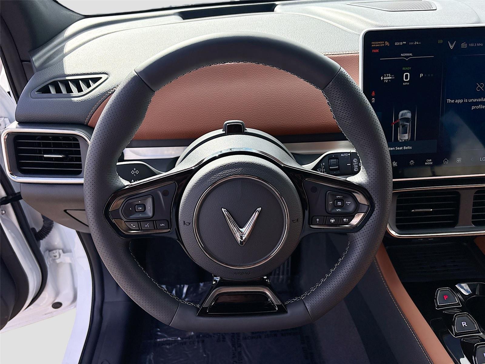 2025 VinFast VF 8 Plus