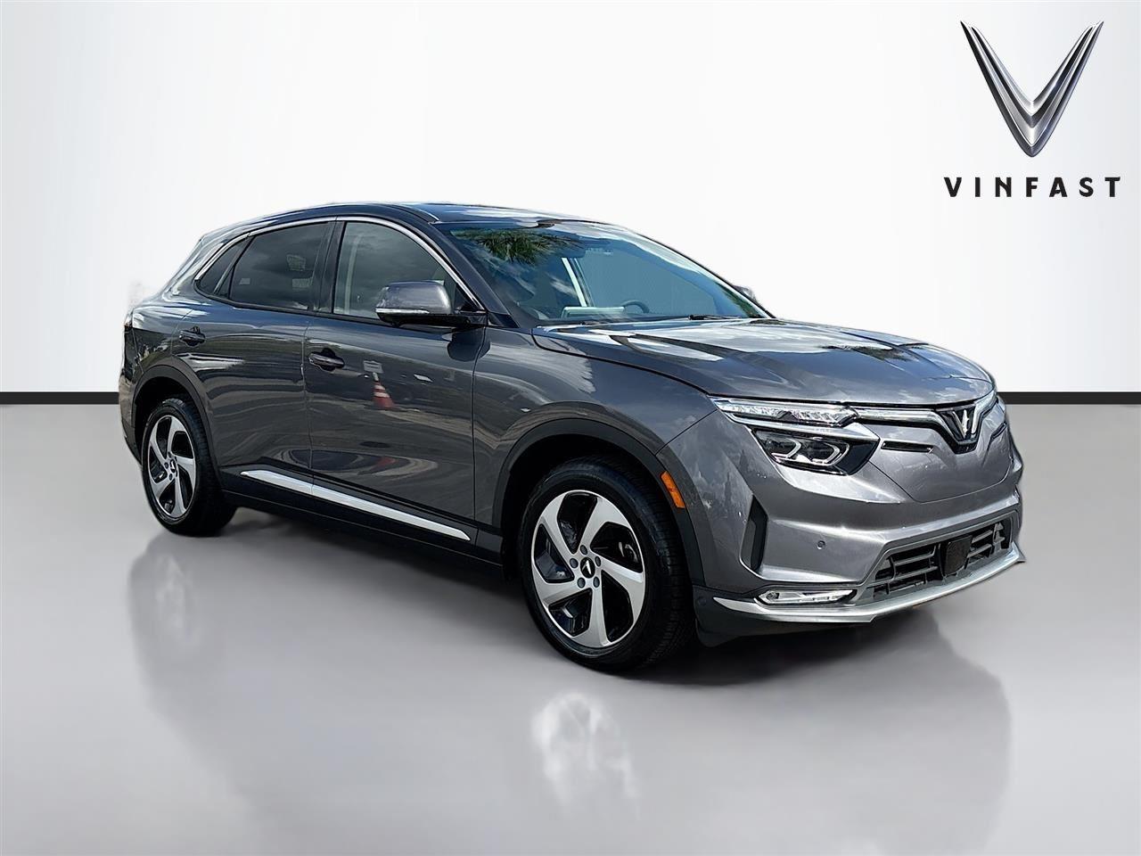 2025 VinFast VF 8 Eco