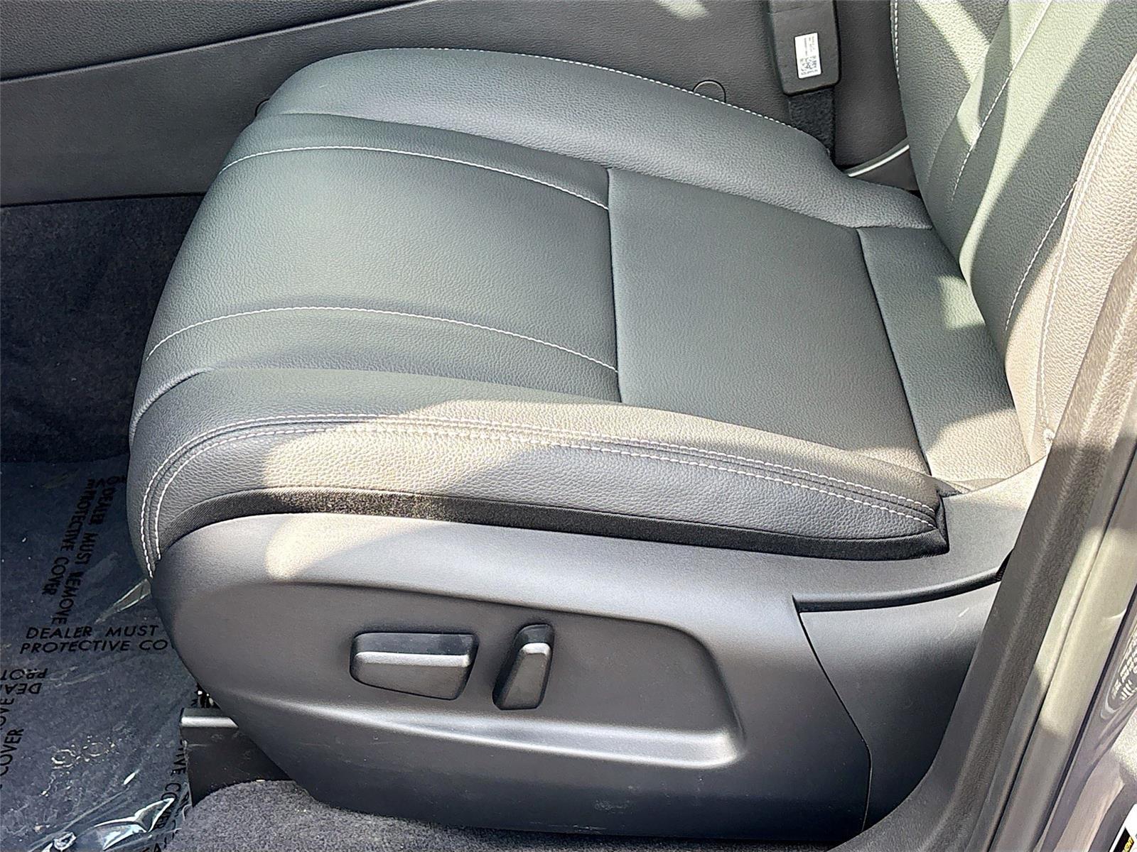 2025 VinFast VF 8 Eco