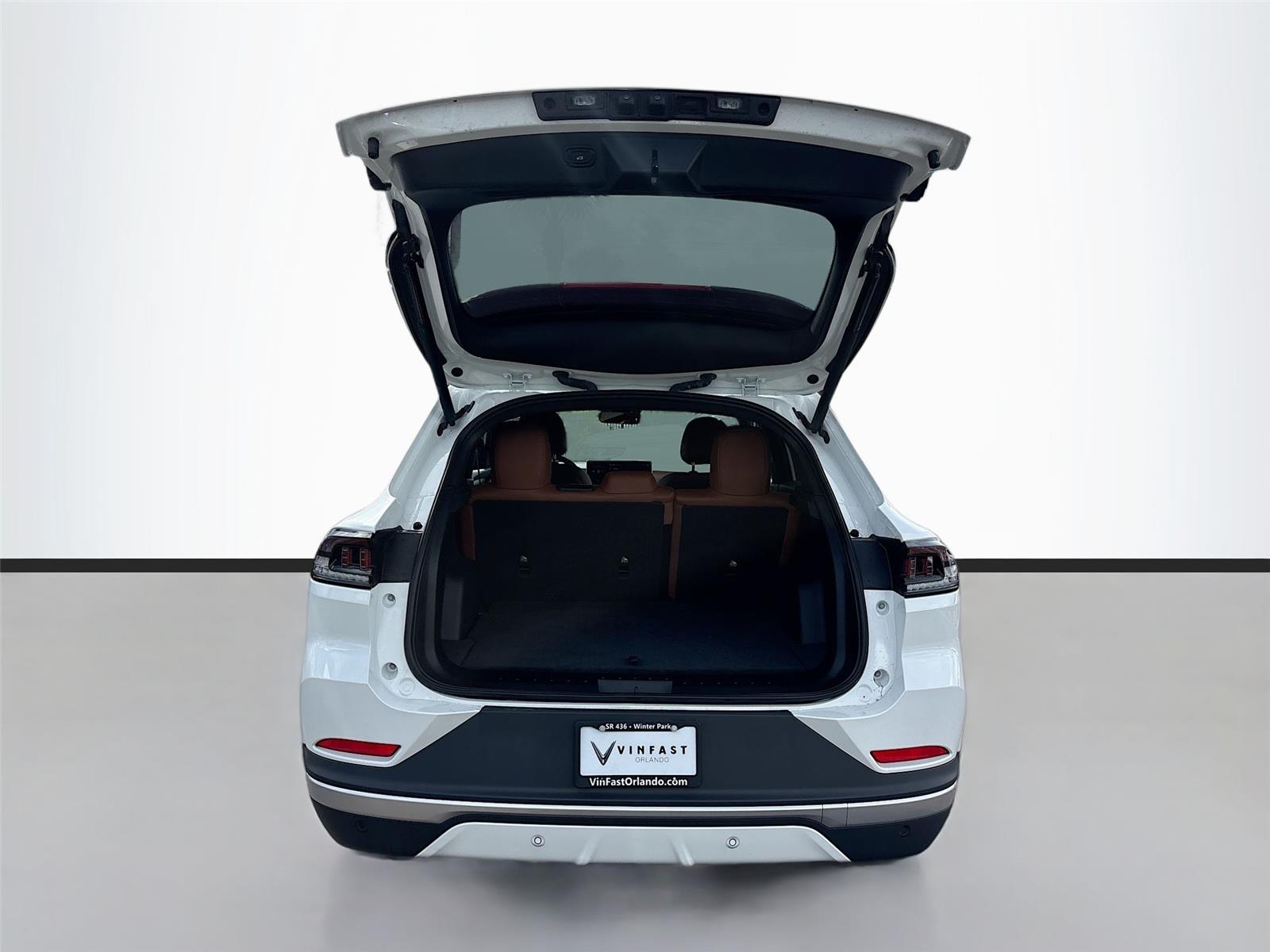 2025 VinFast VF 8 Plus