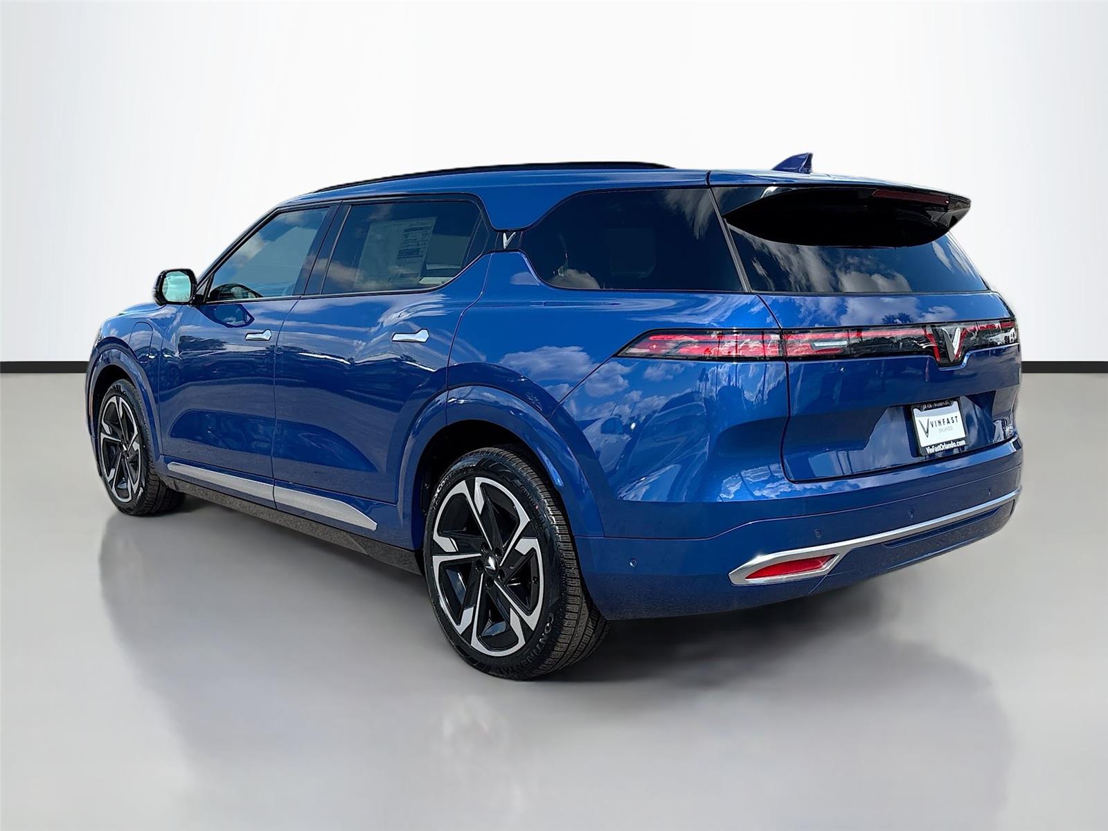 2024 VinFast VF 9 Plus