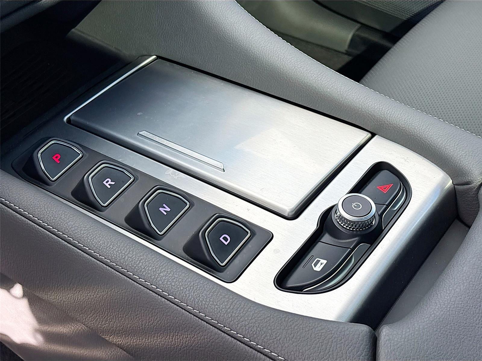 2024 VinFast VF 9 Plus