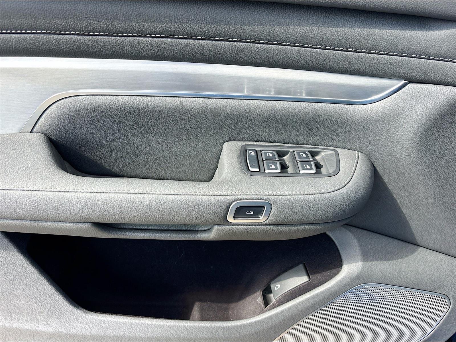 2024 VinFast VF 9 Plus