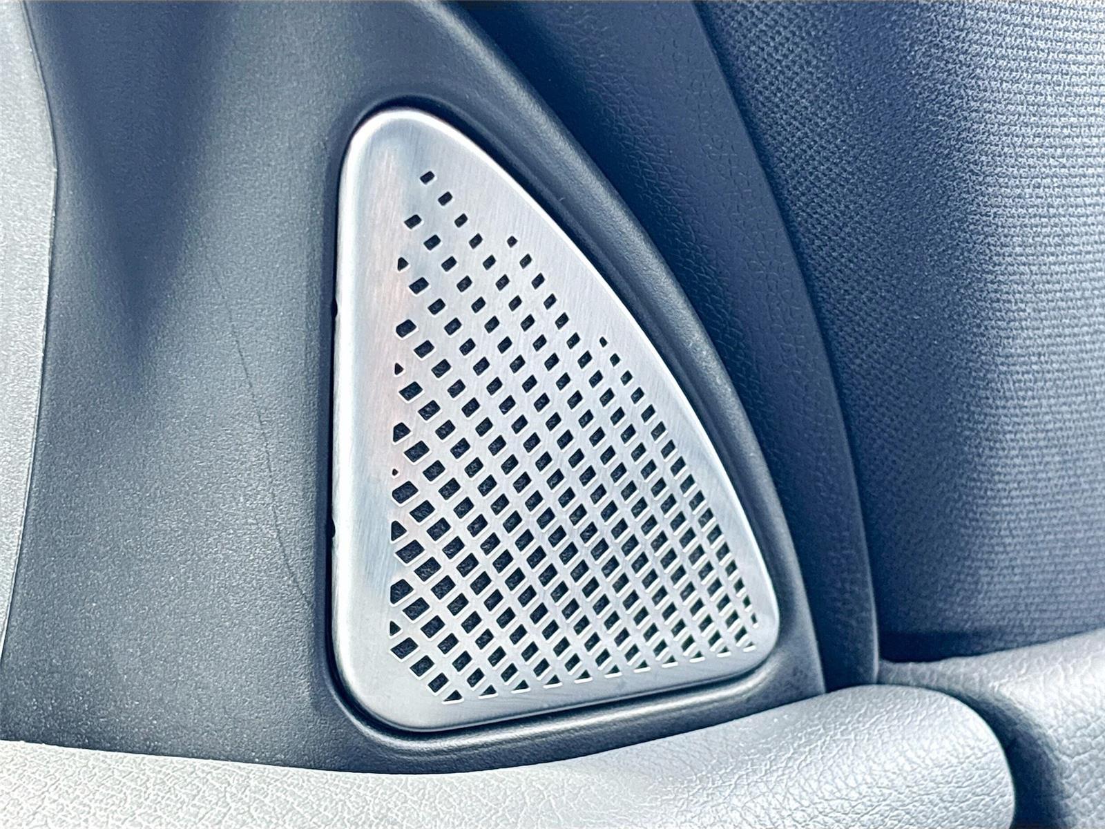 2024 VinFast VF 9 Plus