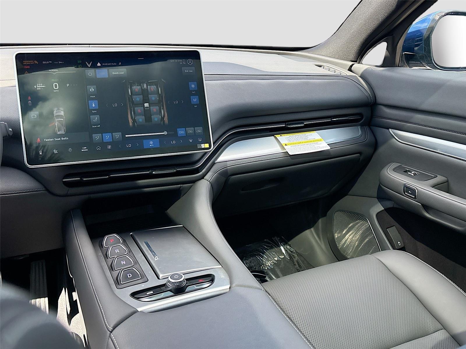 2024 VinFast VF 9 Plus