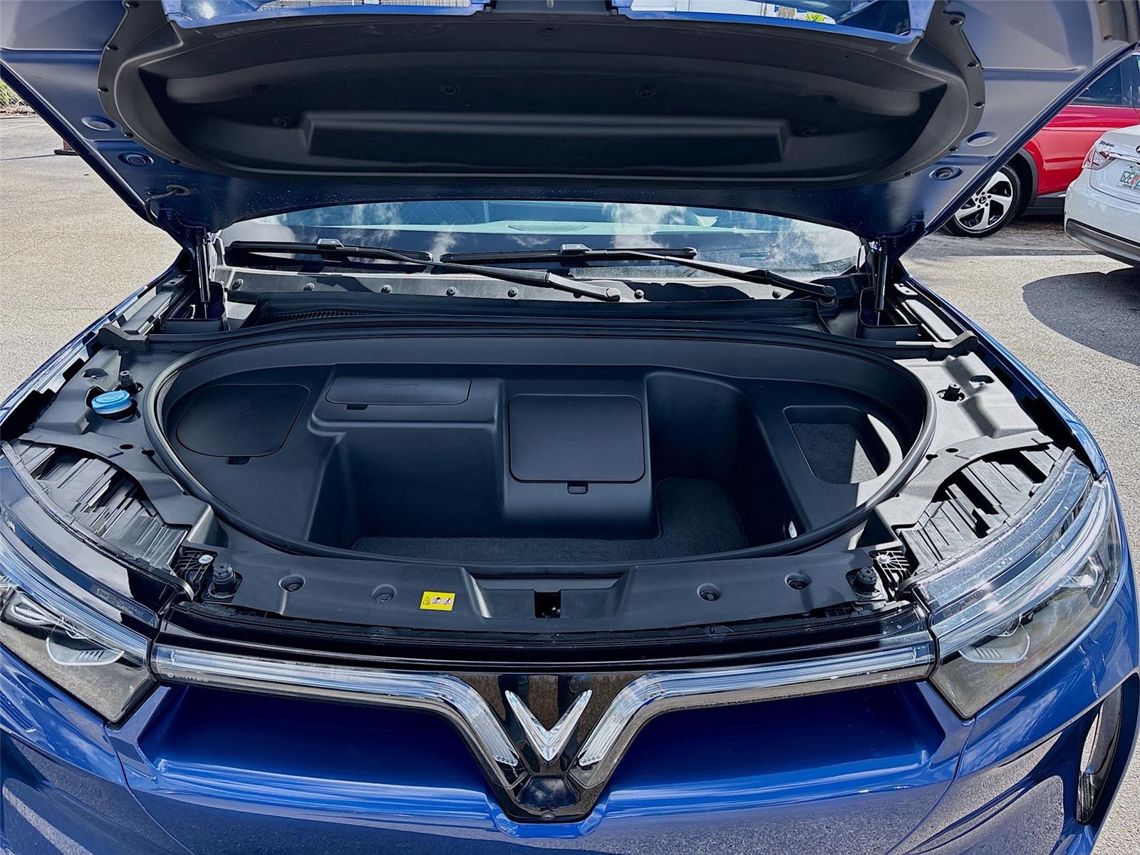 2024 VinFast VF 9 Plus