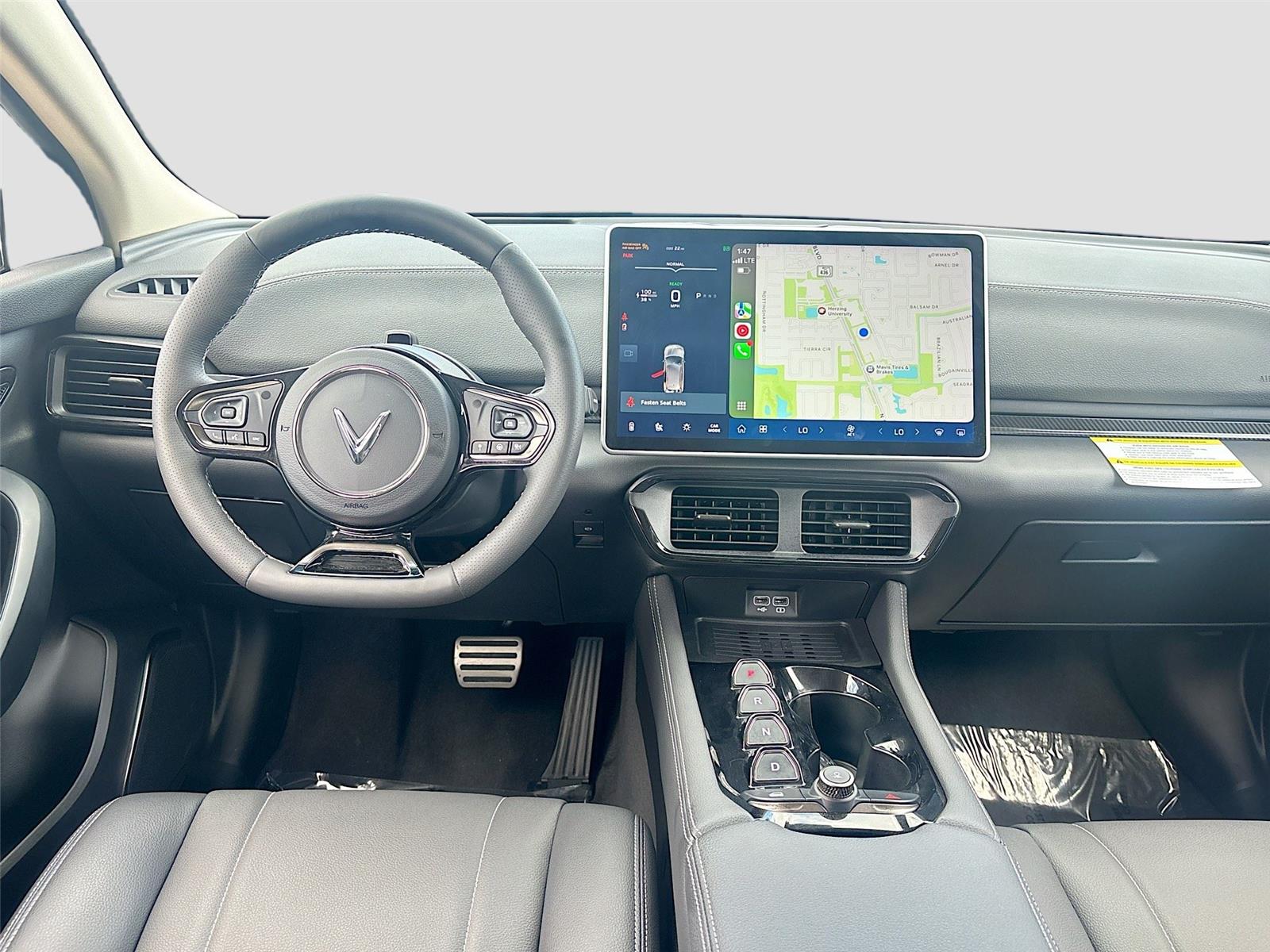 2025 VinFast VF 8 Eco