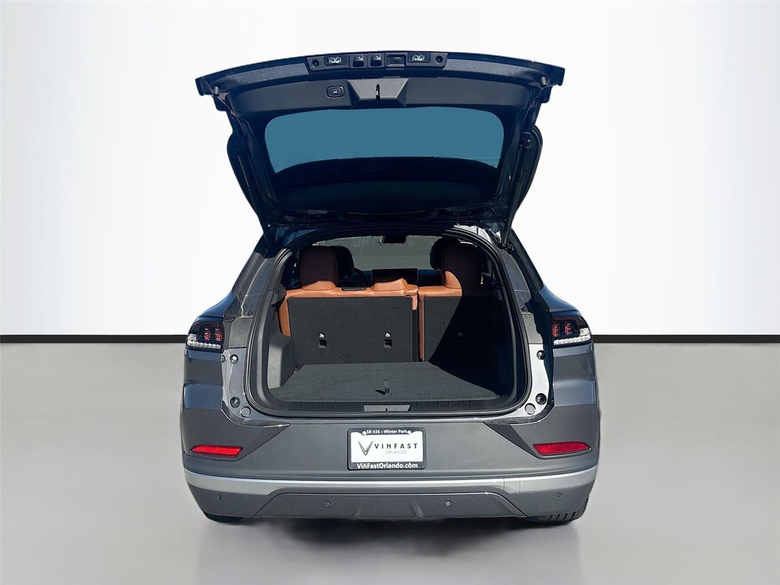 2025 VinFast VF 8 Plus