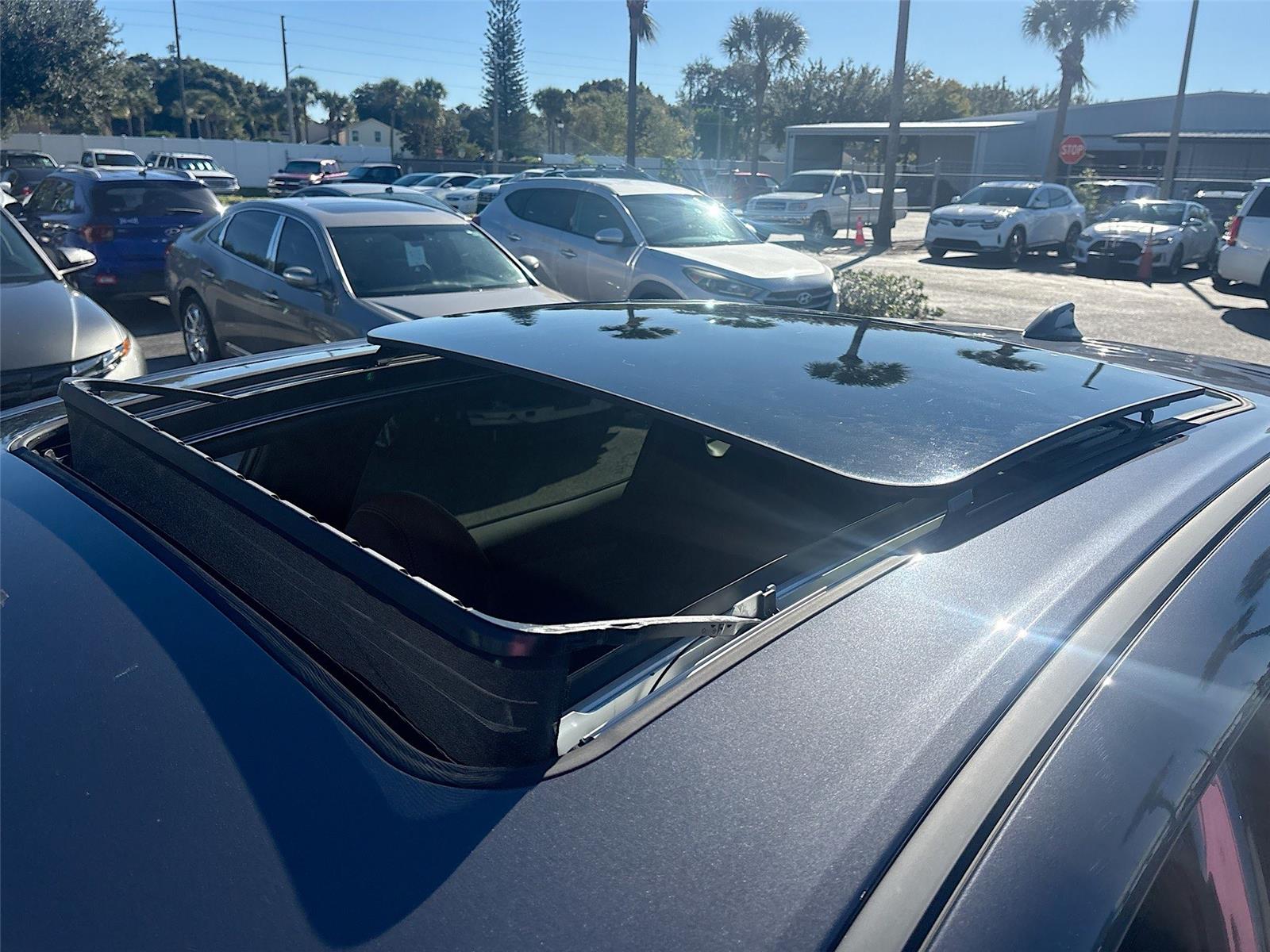 2025 VinFast VF 8 Plus